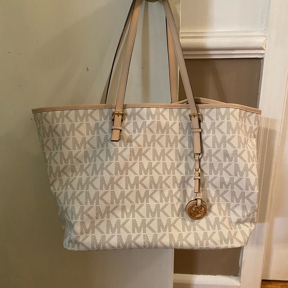 Michael Kors Jet Set tote